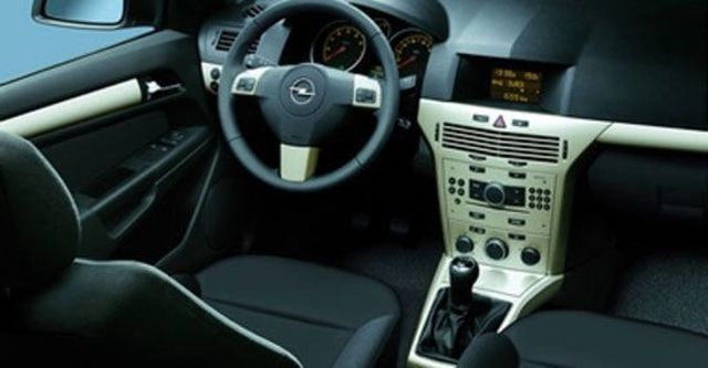 2011 Opel Astra 1.8 Club  第3張相片