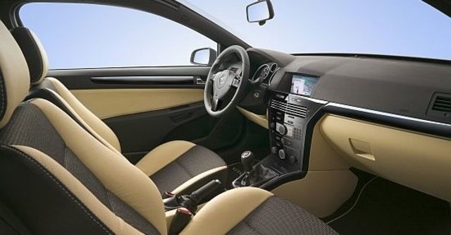 2010 Opel Astra GTC 1.8 Panorama  第5張相片