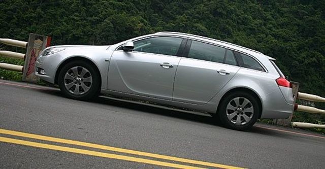 2010 Opel Insignia Sports Tourer 2.0 CDTI  第1張相片