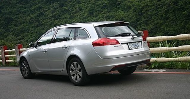 2010 Opel Insignia Sports Tourer 2.0 CDTI  第3張相片