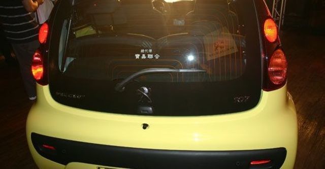 2013 Peugeot 107 羅浮經典版  第8張相片