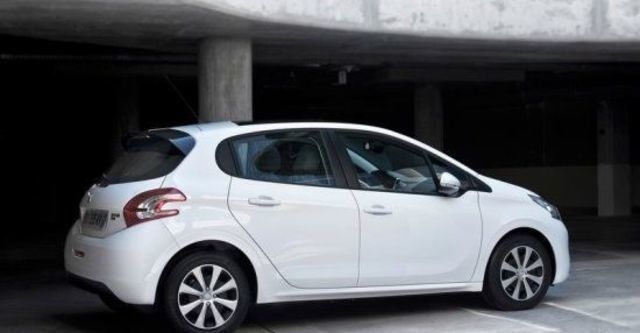 2013 Peugeot 208 1.6 e-HDi  第6張相片