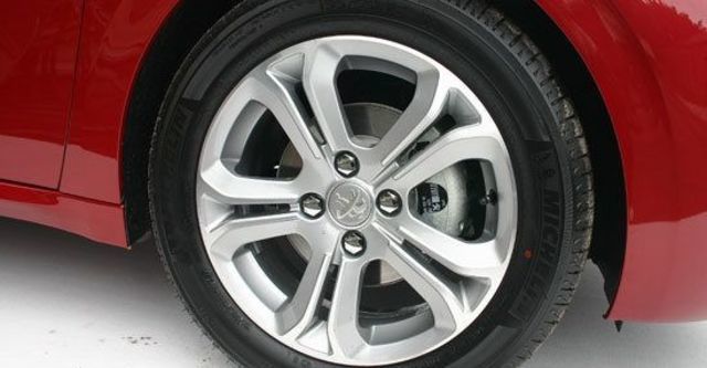 2013 Peugeot 208 1.6 VTi MT  第6張相片