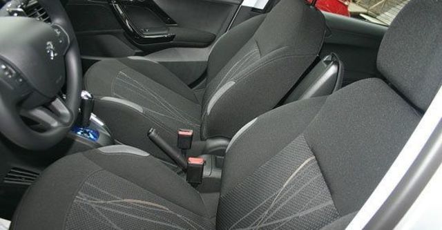 2013 Peugeot 208 1.6 VTi MT  第9張相片
