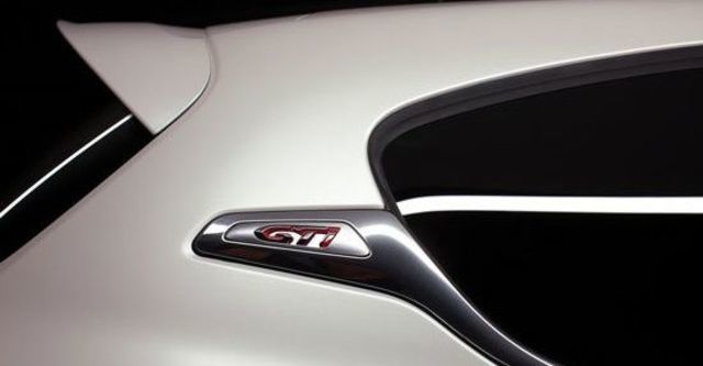 2013 Peugeot 208 GTi  第5張相片