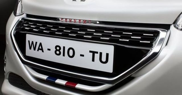 2013 Peugeot 208 GTi  第10張相片