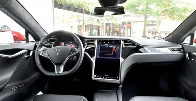 2017 Tesla Model S 75D  第8張相片