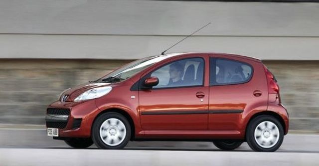 2012 Peugeot 107 羅浮經典版  第2張相片