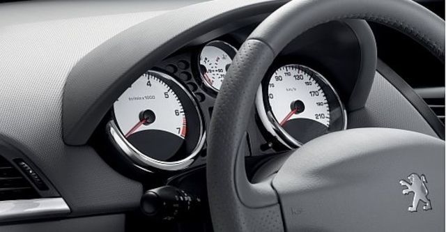 2012 Peugeot 207 1.6全景天窗版  第8張相片