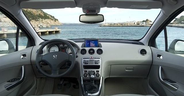 2011 Peugeot 308 SW 2.0 HDi Premium  第6張相片