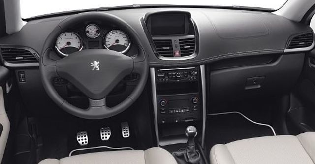 2010 Peugeot 207 CC 1.6 Sport  第10張相片