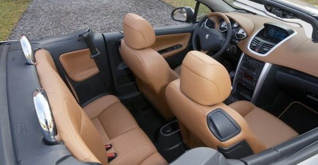 2009 Peugeot 207 CC 1.6  第3張相片