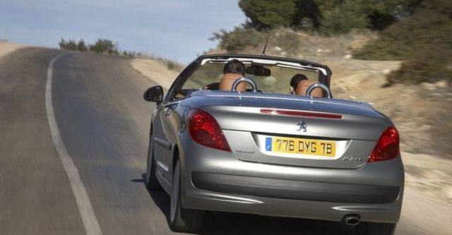 2009 Peugeot 207 CC 1.6  第8張相片