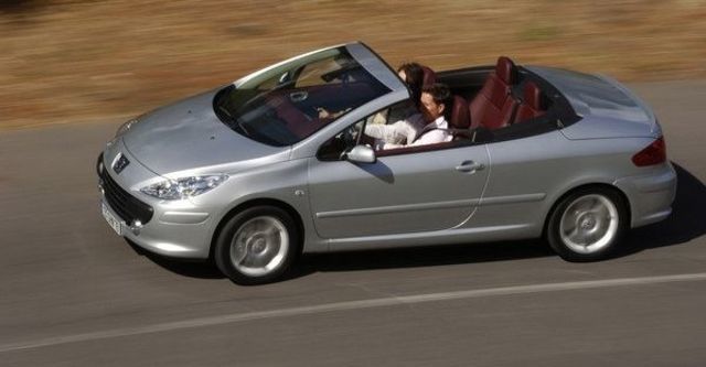 2009 Peugeot 307 CC 2  第8張相片