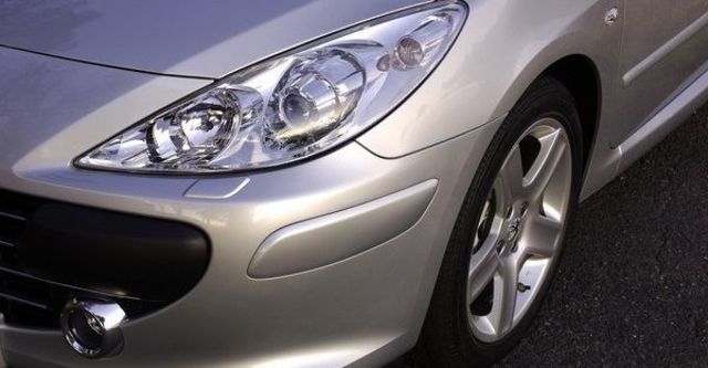 2009 Peugeot 307 CC 2  第10張相片