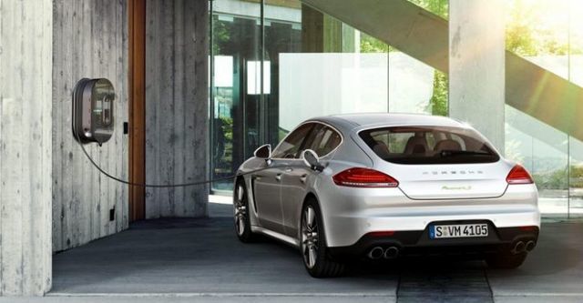 2015 Porsche Panamera S E-Hybrid  第4張相片