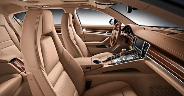 2015 Porsche Panamera Turbo Executive  第10張相片