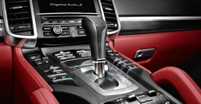 2014 Porsche Cayenne Turbo S Tiptronic  第9張相片