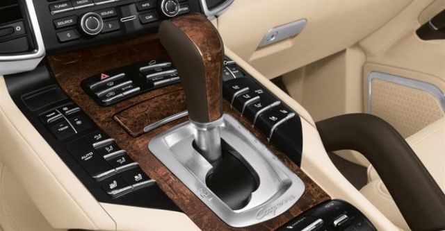 2014 Porsche Cayenne Turbo Tiptronic  第8張相片