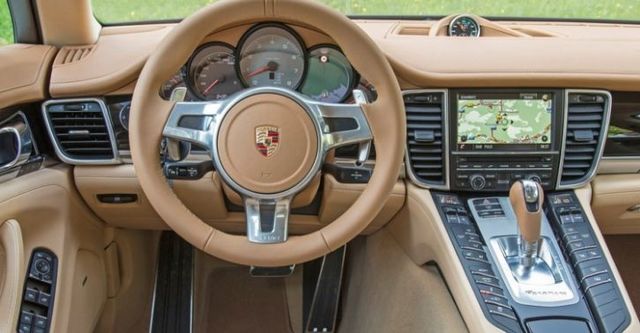 2014 Porsche Panamera S  第8張相片