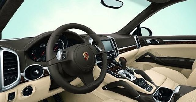 2013 Porsche Cayenne Tiptronic  第4張相片