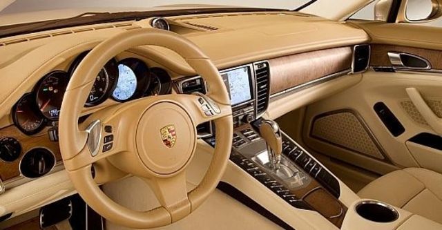 2013 Porsche Panamera S  第10張相片