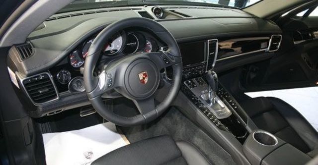 2013 Porsche Panamera S Hybrid  第6張相片