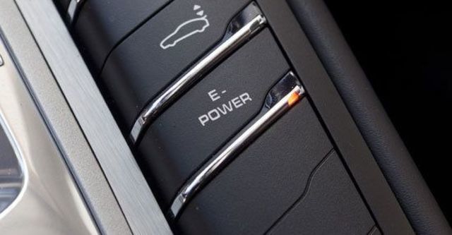 2013 Porsche Panamera S Hybrid  第9張相片