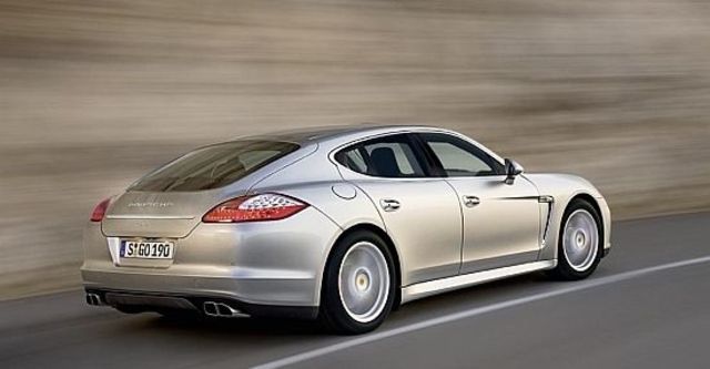 2013 Porsche Panamera Turbo  第6張相片