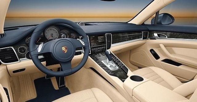 2013 Porsche Panamera Turbo  第10張相片