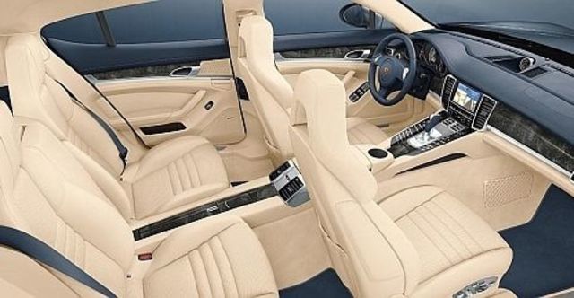 2013 Porsche Panamera Turbo  第11張相片
