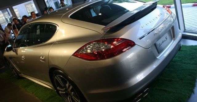 2013 Porsche Panamera Turbo S  第6張相片