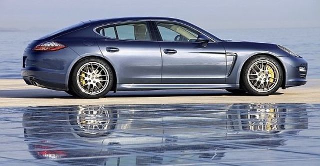 2012 Porsche Panamera 4S  第8張相片