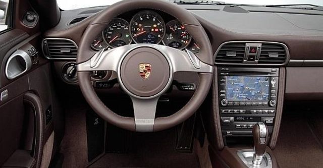 2011 Porsche 911 Carrera 4 Cabriolet  第6張相片