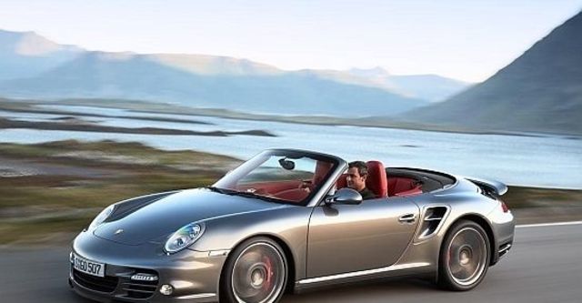 2011 Porsche 911 Turbo Cabriolet  第2張相片