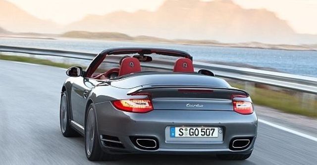 2011 Porsche 911 Turbo Cabriolet  第3張相片