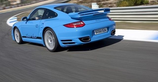 2011 Porsche 911 Turbo Coupe  第3張相片
