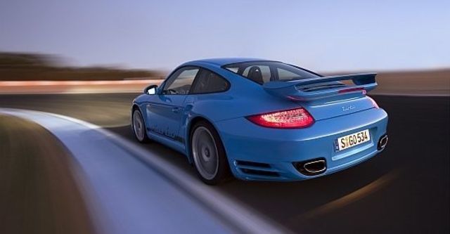 2011 Porsche 911 Turbo Coupe  第5張相片