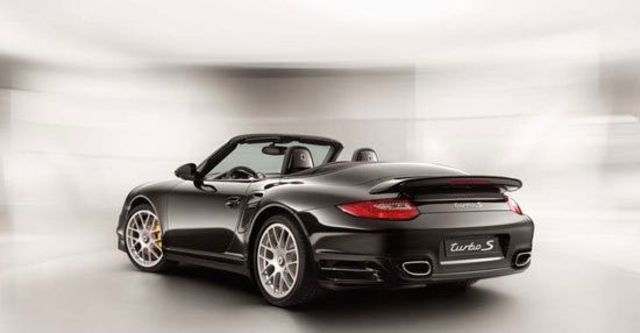 2011 Porsche 911 Turbo S Cabriolet  第4張相片