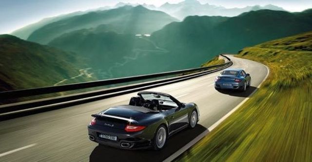 2011 Porsche 911 Turbo S Cabriolet  第6張相片