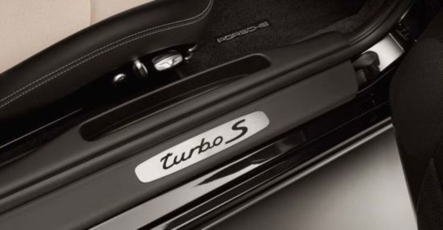 2011 Porsche 911 Turbo S Cabriolet  第7張相片