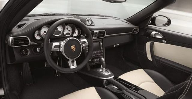 2011 Porsche 911 Turbo S Cabriolet  第9張相片