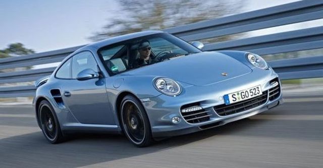 2011 Porsche 911 Turbo S Coupe  第1張相片