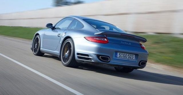 2011 Porsche 911 Turbo S Coupe  第3張相片
