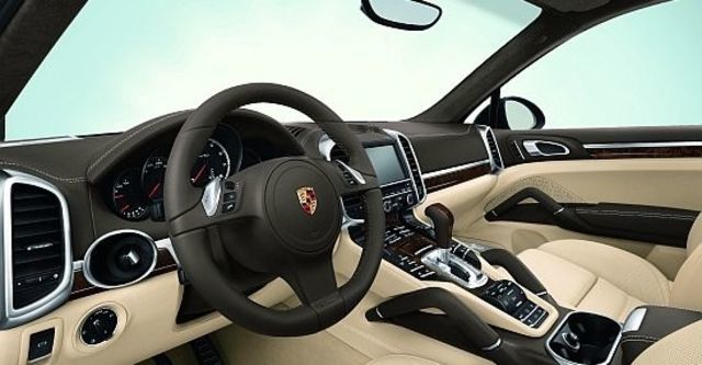 2011 Porsche Cayenne Tiptronic  第4張相片