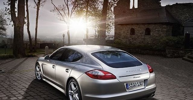 2011 Porsche Panamera V6  第6張相片