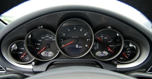 2010 Porsche 911 Carrera Coupe  第8張相片