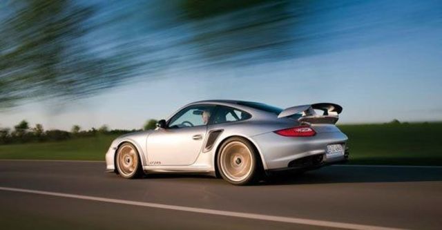 2010 Porsche 911 GT2 RS  第7張相片