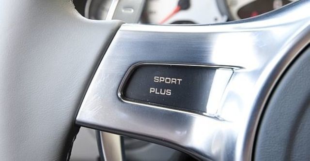 2010 Porsche 911 Turbo Coupe  第12張相片