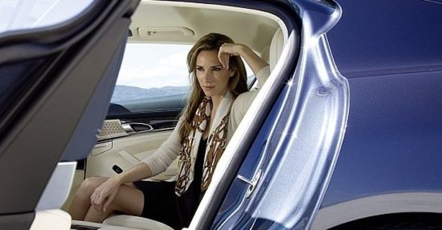 2010 Porsche Panamera 4S  第9張相片